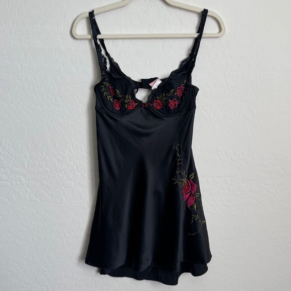 Victoria's Secret Other - VTG Victorias Secret Black Silk Rose Embroidered Slip Dress 36B Y2K Whimisgoth